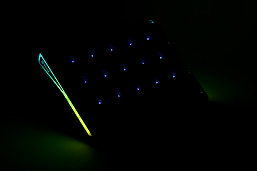 Подставка Evolution LCS-09 RGB для ноутбука до 17 дюймов, с активным охлаждением и красочной подсветкой