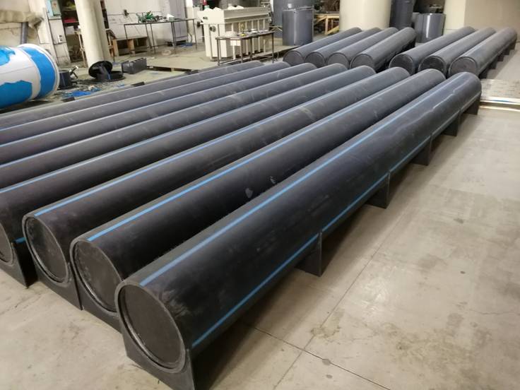 Производство пластиковых понтонов из гофрированных труб: основные преимущества