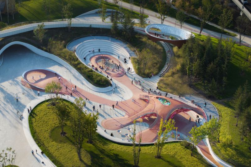 Центральный парк Цзинъюэ в городе Чанчунь, Китай