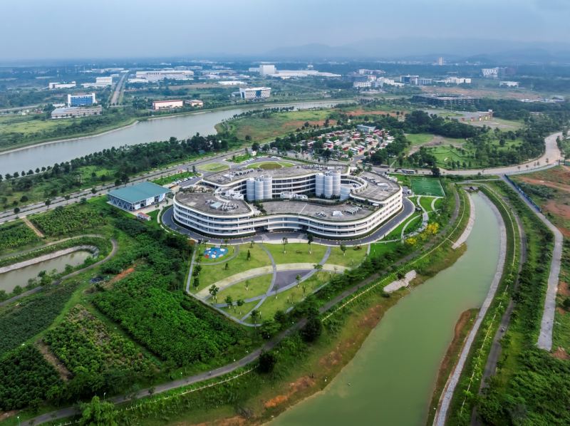 Научная деревня Infinity Village в городе Ханой, Вьетнам