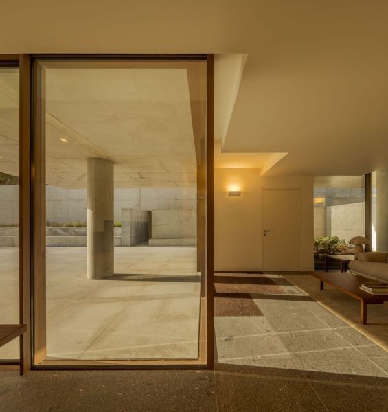 Завершено строительство башни Мирамар в городе Порту, Португалия