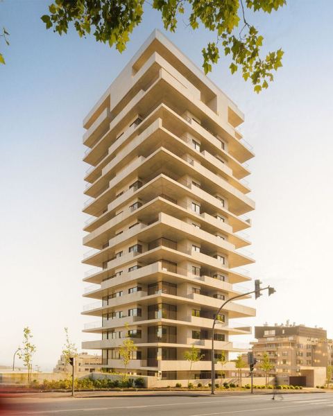 Завершено строительство башни Мирамар в городе Порту, Португалия