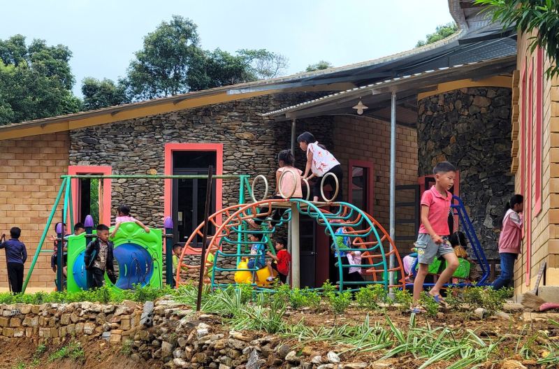 Новый детский сад и начальная школа Ханг Тау, Вьетнам