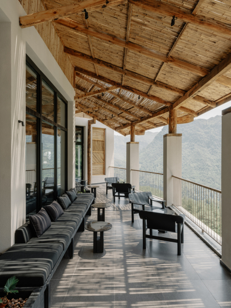 Преобразование офисного здания в отель в городе Чунцин, Китай