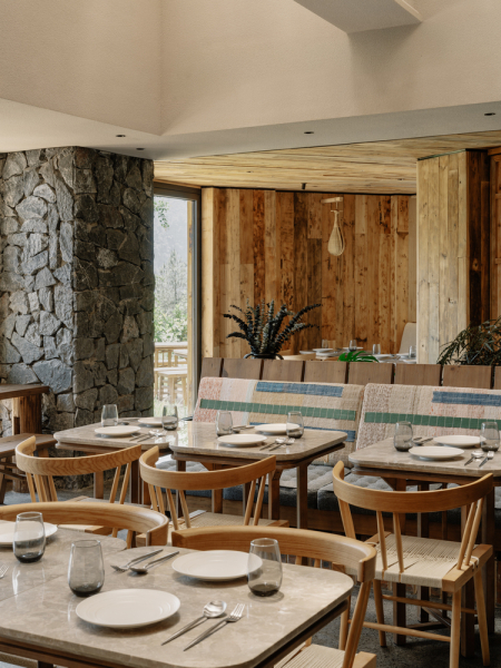 Преобразование офисного здания в отель в городе Чунцин, Китай