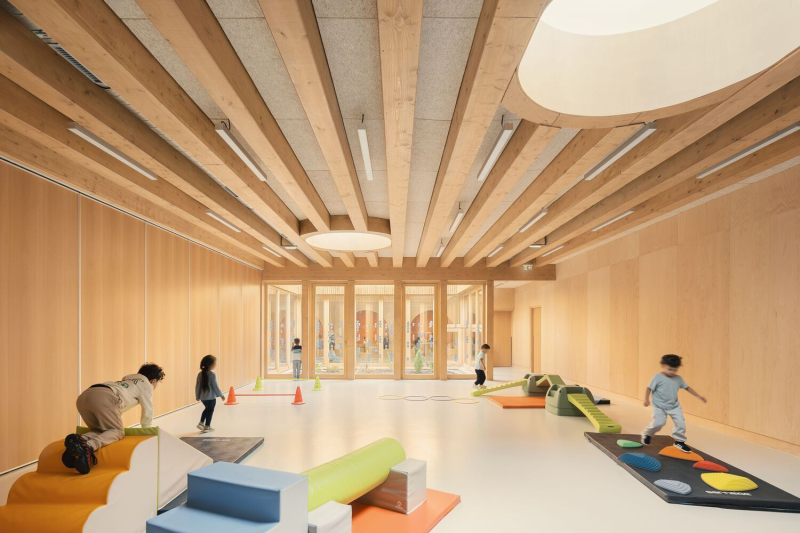 Школьный комплекс Симоны Вейль в Трамбле-ан-Франс, Франция