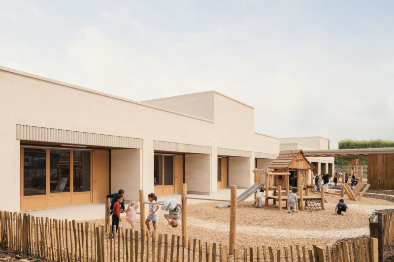 Школьный комплекс Симоны Вейль в Трамбле-ан-Франс, Франция