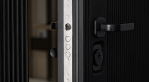 Как установить входную металлическую дверь своими руками: инструкция и советы