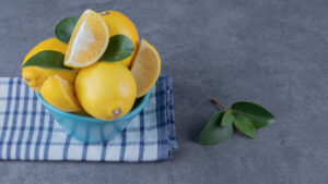 Лимон вместо бытовой химии: 5 способов использования цитрусовых плодов для наведения чистоты в квартире