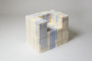 Issey Miyake сделал мебель из бумаги