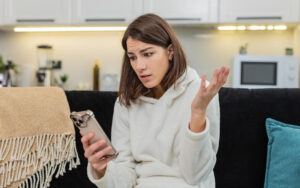 Как защититься от «схемы Долиной»: признаки обмана и меры борьбы