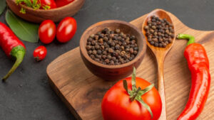 Не спешите к соседям за солью: вкус блюда спасет черный перец