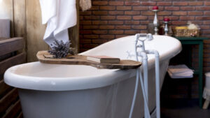 Обновляем старую чугунную ванну в домашних условиях: технология реставрации покрытия