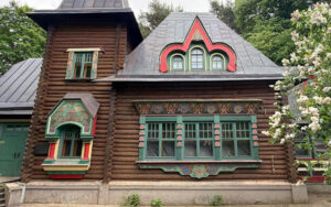 В Ново-Переделкино отреставрируют избу, построенную Федором Шехтелем
