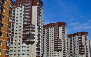 Выдача льготной ипотеки в России рухнула вдвое за месяц