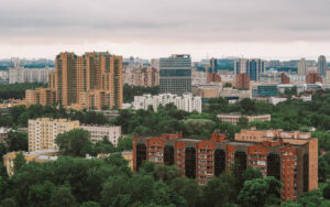 В крупных городах России в августе продолжился рост цен на жилье